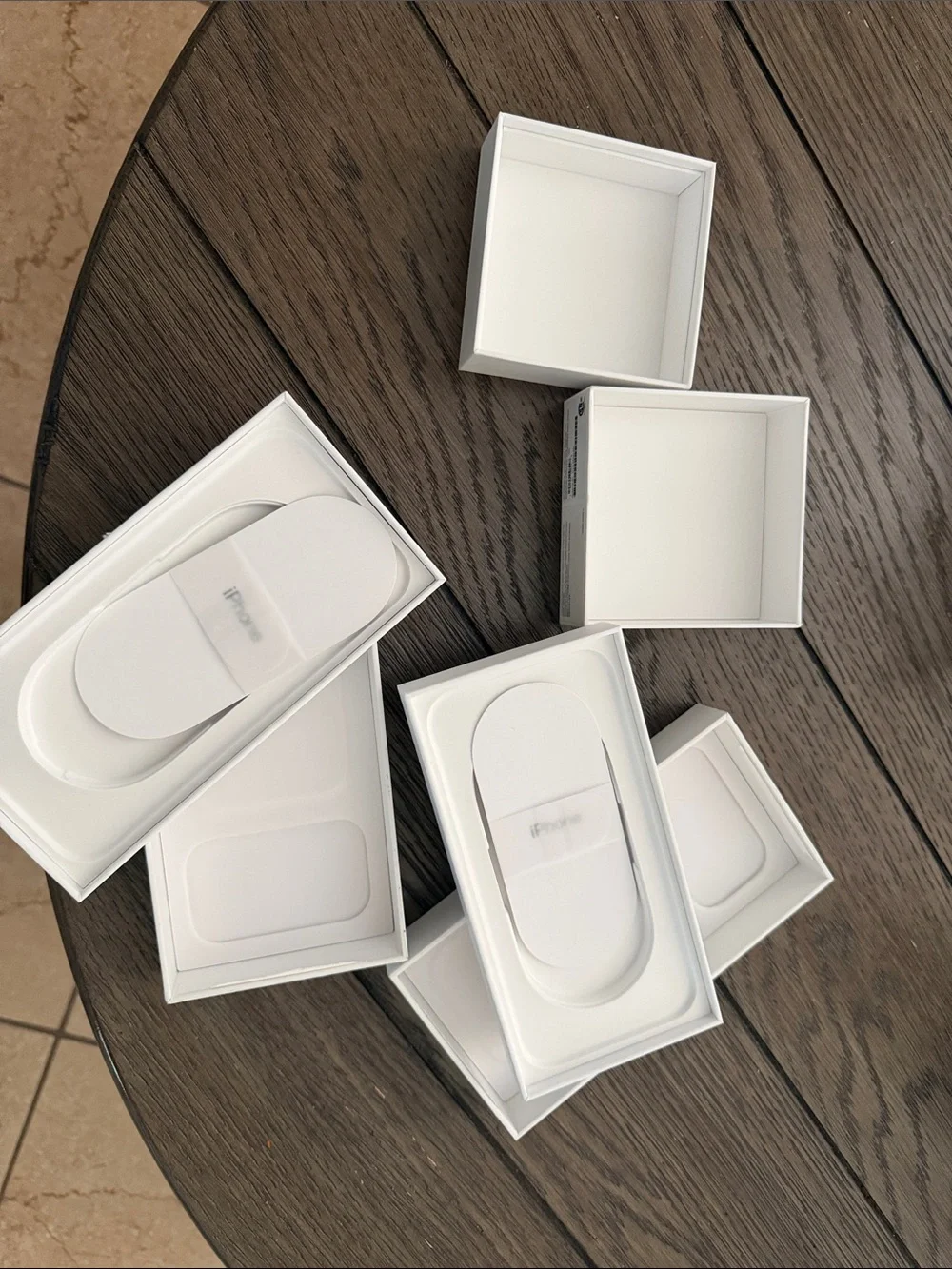Apple iPhone and EarPods Bundle - White